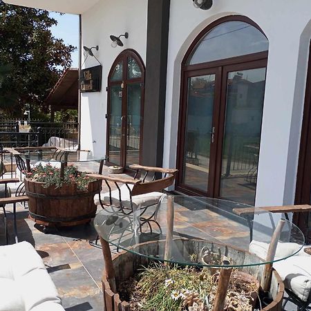 Villa Camellia Vrasná Dış mekan fotoğraf