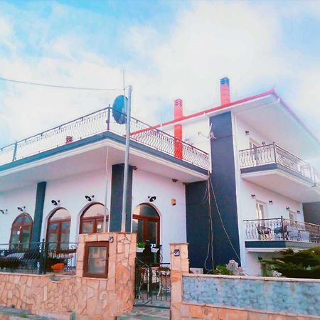 Villa Camellia Vrasná Dış mekan fotoğraf
